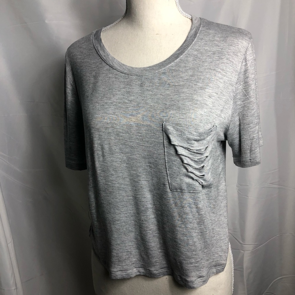 ✨NEW✨ Grey T!